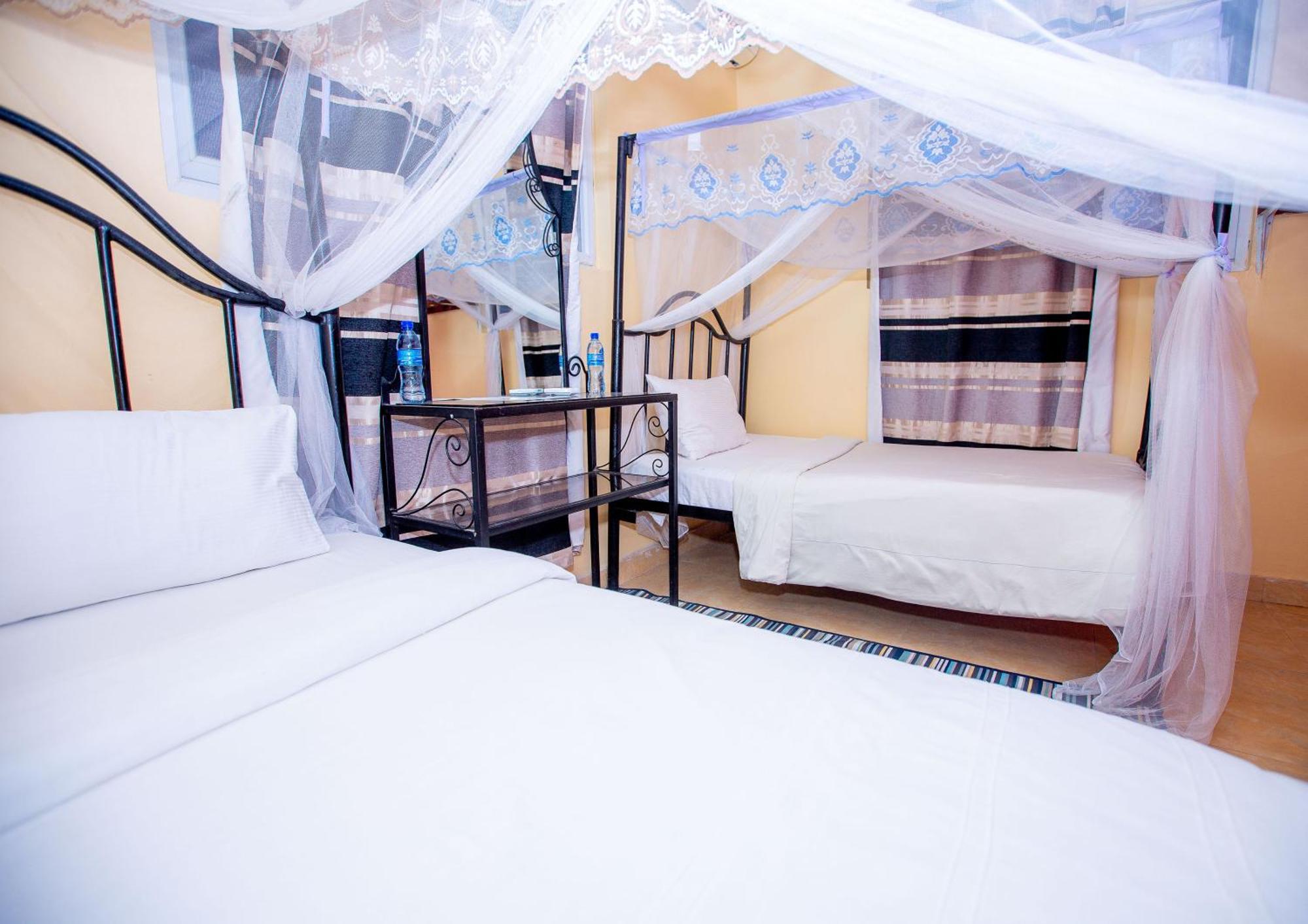 Kays Lodge Dar es Salaam Exterior photo