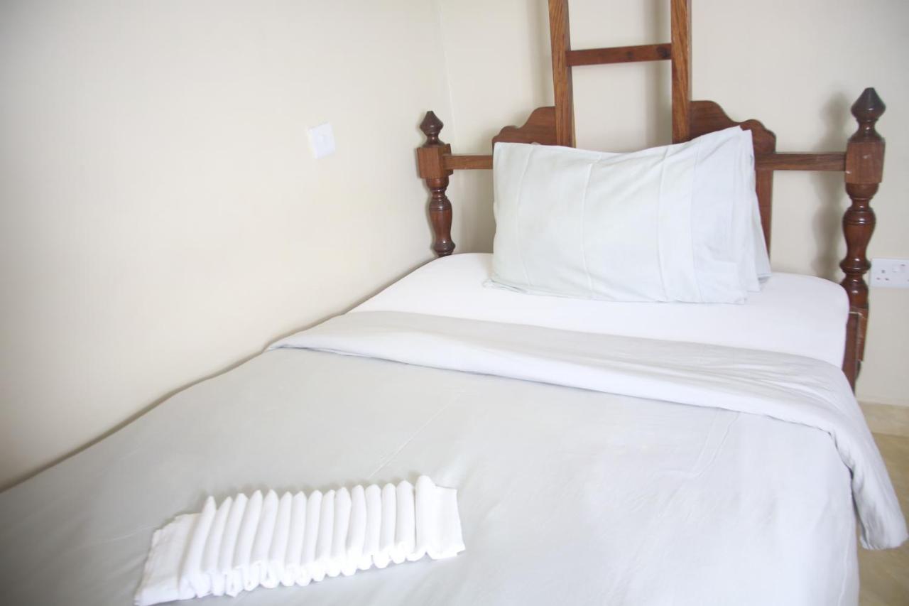 Kays Lodge Dar es Salaam Exterior photo
